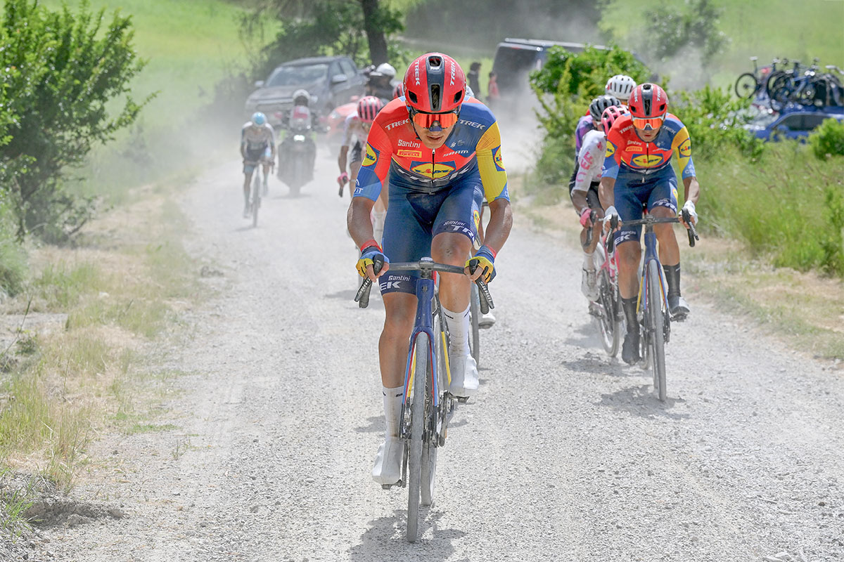 Mathias Vacek leads Lidl-Trek teammate Giulio Ciccone over the gravel roads of Tuscany on stage 9 of the Giro d'Italia