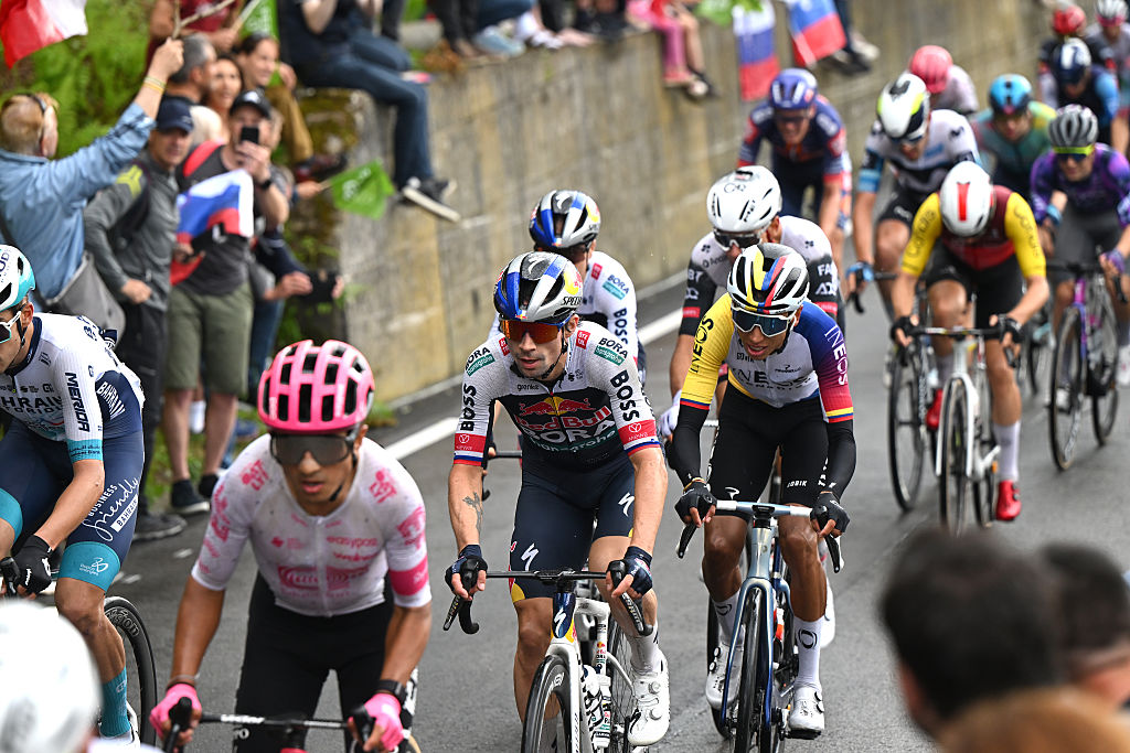 Primoz Roglic and Egan Bernal during stage 14 at the Giro d'Italia