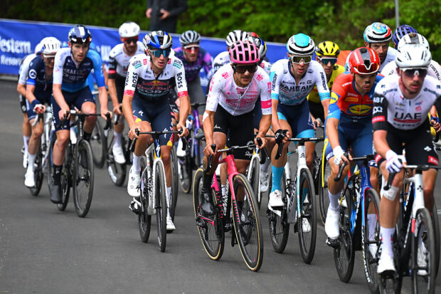 TAGLIACOZZO MARSIA ITALY MAY 16 LR Giulio Pellizzari of Italy and Team Red Bull BORA hansgrohe Richard Carapaz of Ecuador and Team EF Education EasyPost and Antonio Tiberi of Italy and Team Bahrain Victorious compete during the 108th Giro dItalia 2025 Stage 7 a 168km stage from Castel di Sangro to Tagliacozzo Marsia 1424m UCIWT on May 16 2025 in Tagliacozzo Marsia Italy Photo by Tim de WaeleGetty Images