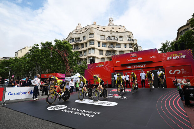 BARCELONA SPAIN MAY 04 A general view of Marianne Vos of Netherlands Pauline FerrandPrevot of France Femke de Vries of Netherlands Marion Bunel of France Maud Oudeman of Netherlands Viktoria Chladonova of Slovakia Imogen Wolff of Great Britain and Team Visma Lease a Bike compete during the 11th La Vuelta Femenina 2025 Stage 1 a 81km team time trial stage from Barcelona to Barcelona UCIWWT on May 04 2025 in Barcelona Spain Photo by Szymon GruchalskiGetty Images