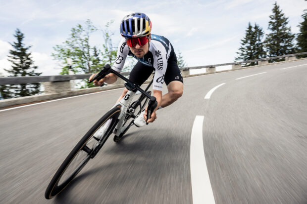 Tom Pidcock descends the Rossfeld Panoramstraße in new video for Red Bull