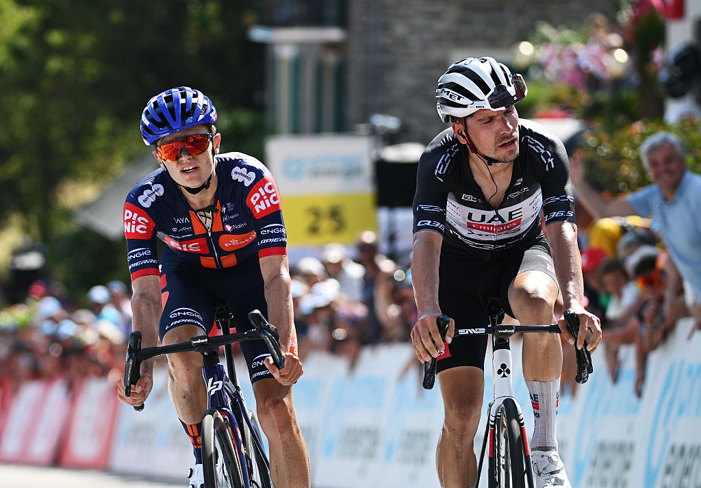 Oscar Onley gana la etapa 5 en el Tour de Suisse 2025