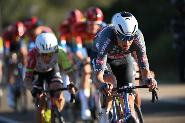 VALENCIA, SPAIN - FEBRUARY 09: Oscar Riesebeek of Netherlands and Team Alpecin - Deceuninck competes during the 76th Volta a la Comunitat Valenciana 2025, Stage 5 a 104.2km stage from Alfafar to Valencia on February 09, 2025 in Valencia, Spain. (Photo by Szymon Gruchalski/Getty Images)