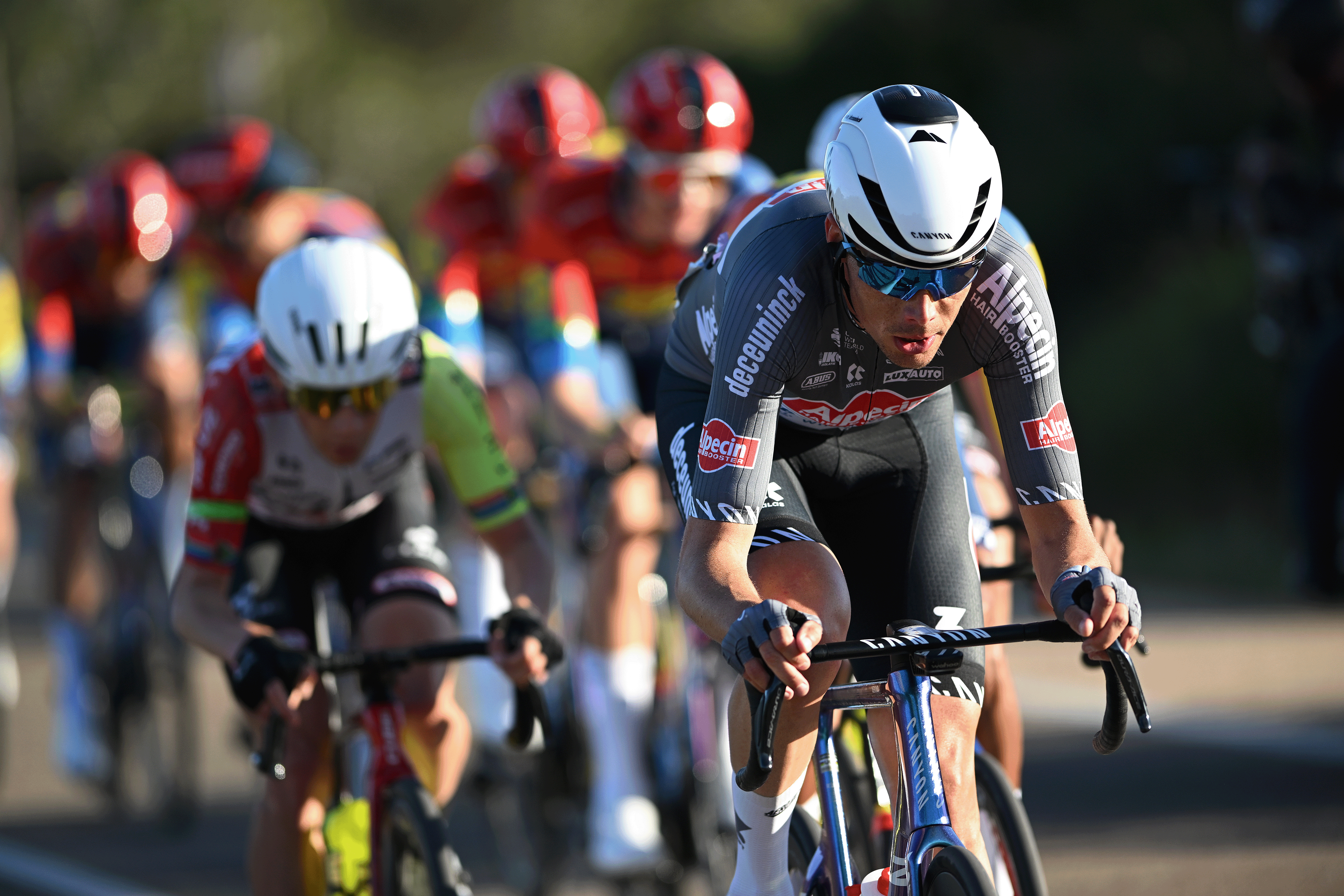 Valencia, España - 09 de febrero: Oscar Riesebeek de los Países Bajos y el equipo Alpecin - Deceuninck compite durante el 76 ° Volta a la Comunitat Valenciana 2025, etapa 5 A 104.2 km de Alfafar a Valencia el 09 de febrero de 2025 en Valencia, Spain. (Foto de Szymon Gruchalski/Getty Images)