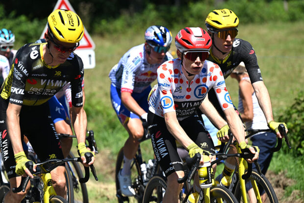 Tour de France 2025: Sepp Kuss (L) and Jonas Vingegaard (C) on stage 6