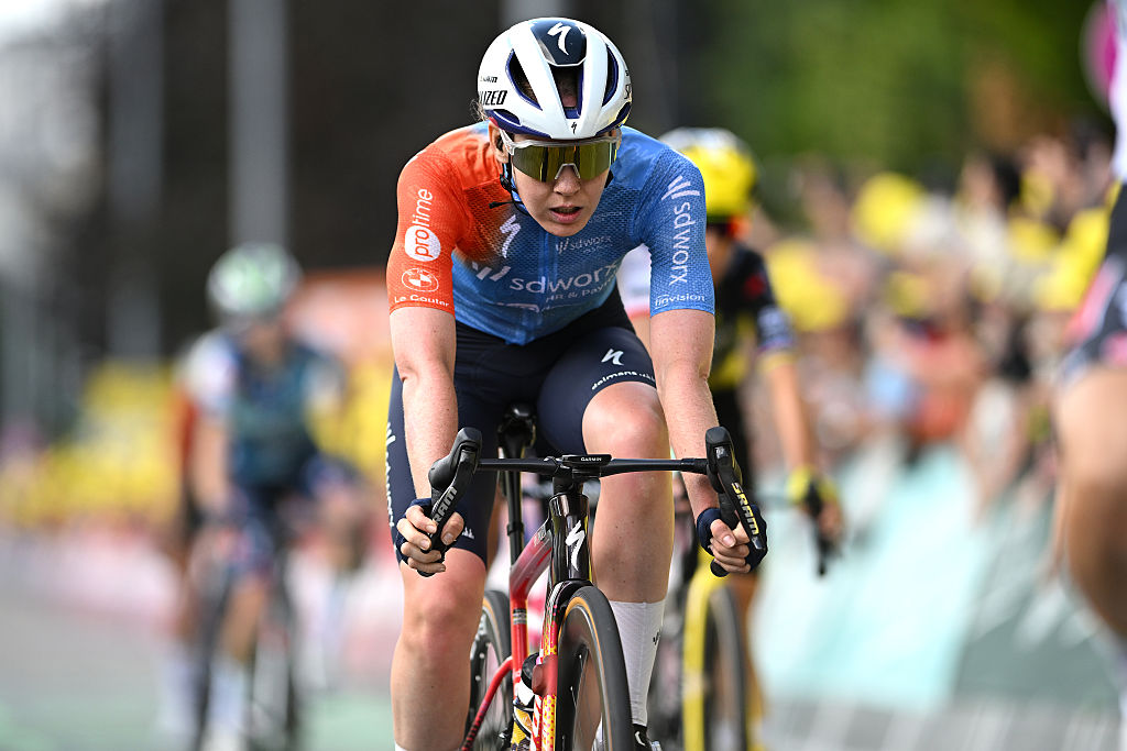 Anna van der Breggen finishes third on stage 5 at the Tour de France Femmes