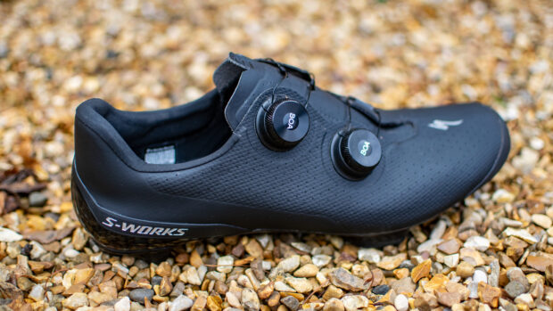A black Specialized S-Works Recon shoe