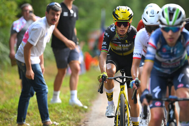 Pauline Ferrand-Prévot in the front group at the end of stage 5 at the Tour de France Femmes