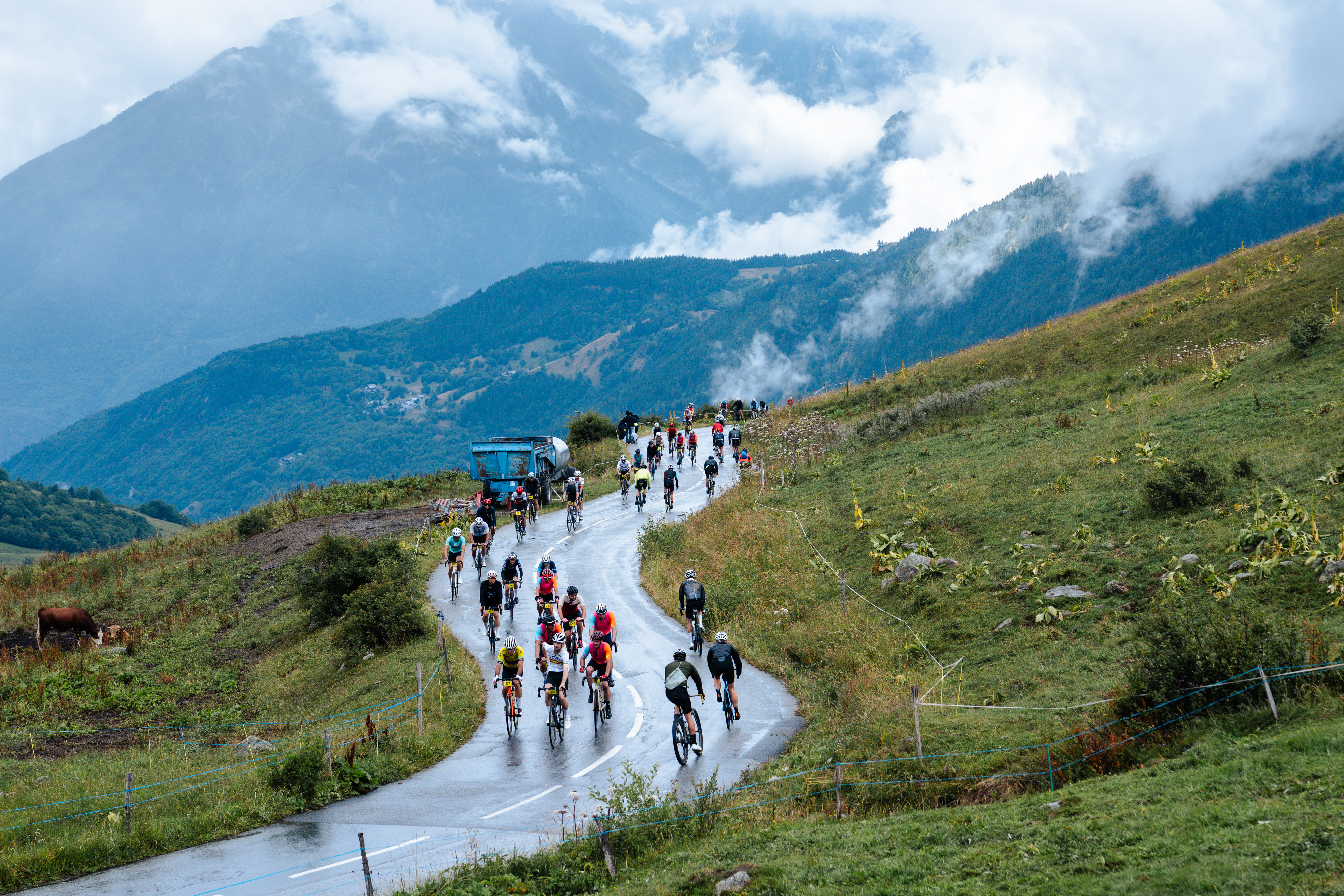 L ' Etape du Tour de France Femmes Avec Zwift se dirige hacia el Col de la Madeleine
