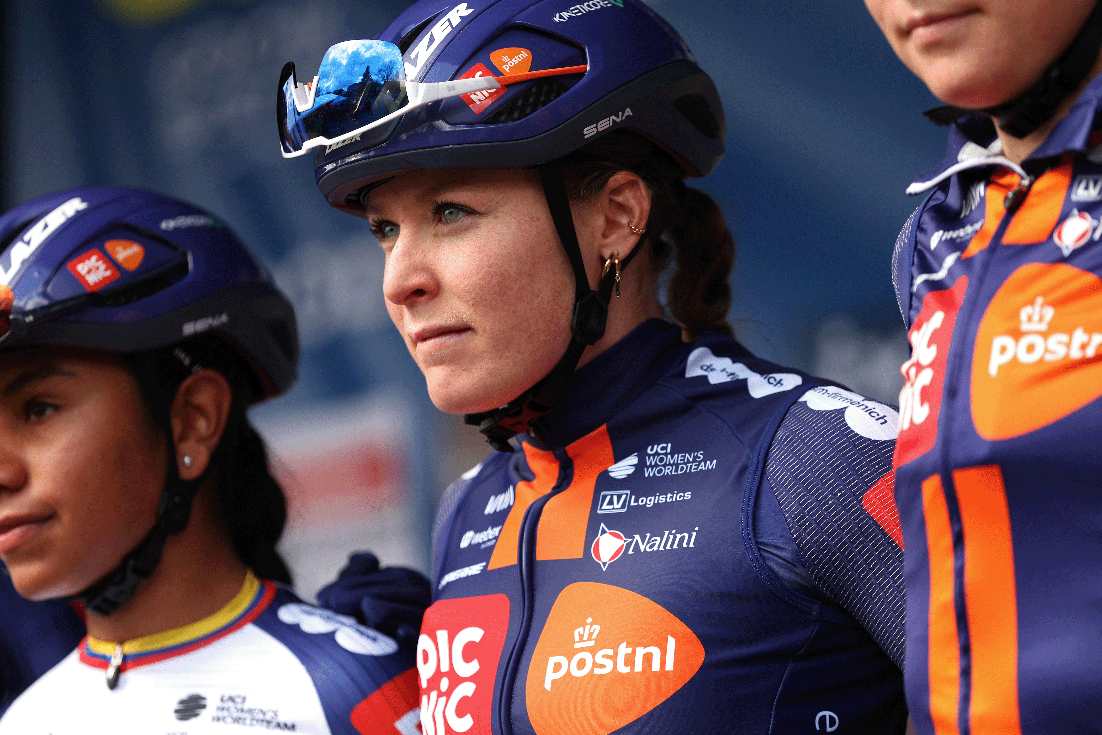 Sint-Pieters-Leeuw-12 de marzo: Charlotte Kool de Países Bajos y Picnic Picnic Postnl antes del quinto Ixina GP Oetingen 2025, Women ' s Elite de 127.9 km de una carrera de un día de sint-pieters-leeuw a oetingen el 12 de marzo de 2025 en singy-pieters-leeuw, belgium. (Foto de Rhode Van Elsen/Getty Images)