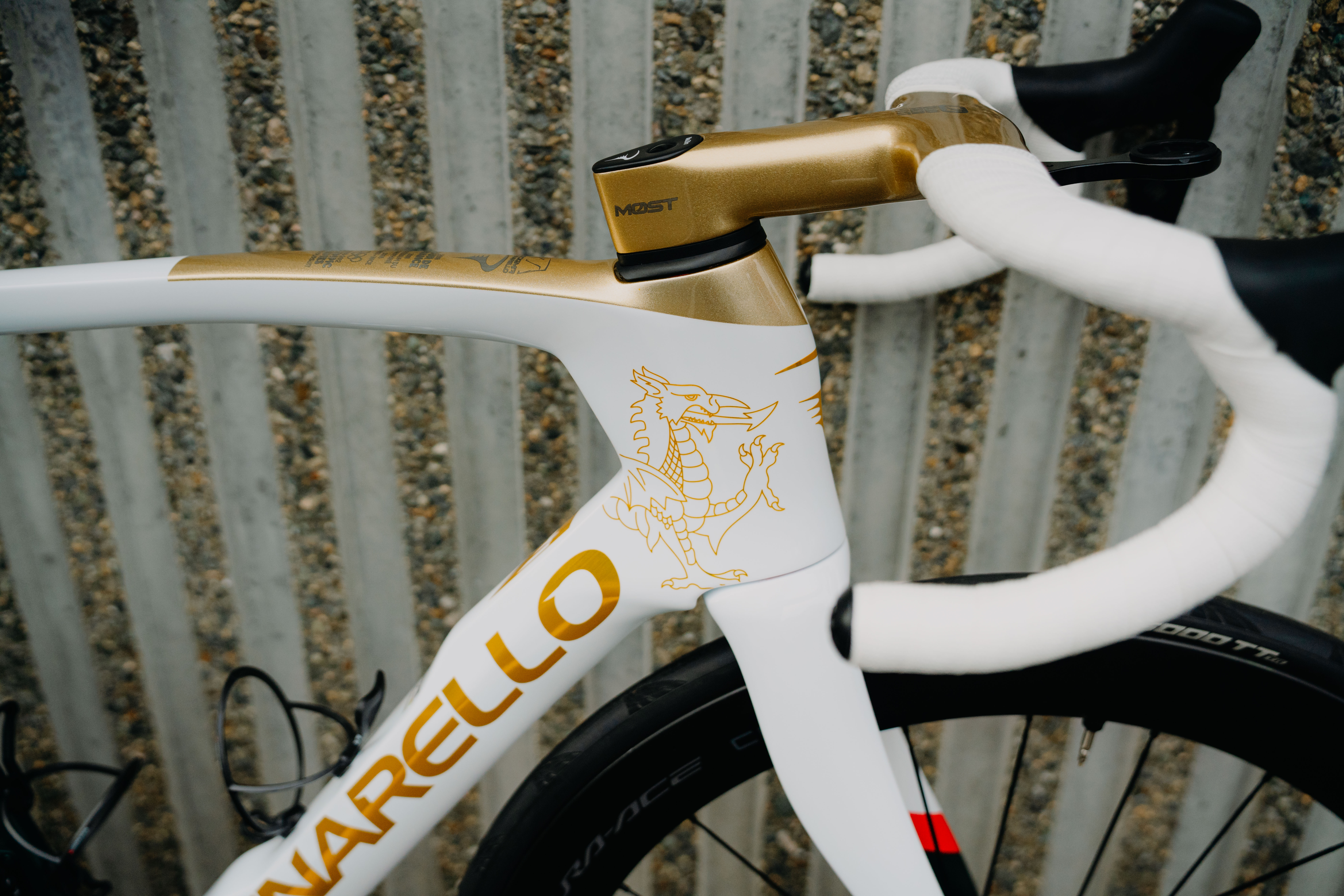 Geraint Thomas ' Tour de Gran Bretaña Custom Pinarello Dogma 2025