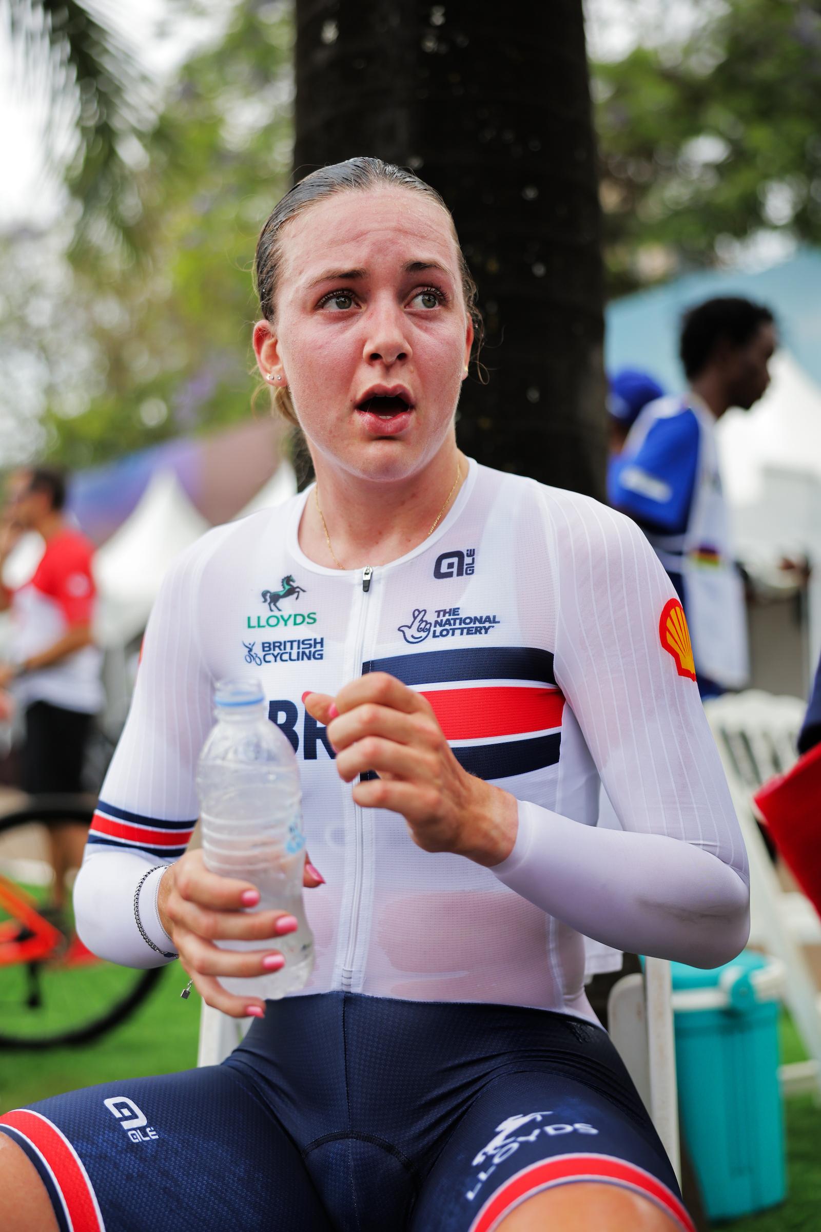 Imagen de Alex Whitehead/Swpix.com - 22/09/2025 - Ciclismo - 2025 Campeonato Mundial de Road Road - Bk Arena al Centro de Convenciones Kigali, Kigali, Ruanda - Mujeres Sub -23 Inicio de tiempo individual (ITT) - Zoe Backstedt (Gran Bretaña) gana a las mujeres menores de tiempo individual (ITT) campeonato mundial (ITT) (ITT) Campeonato Mundial (ITT)