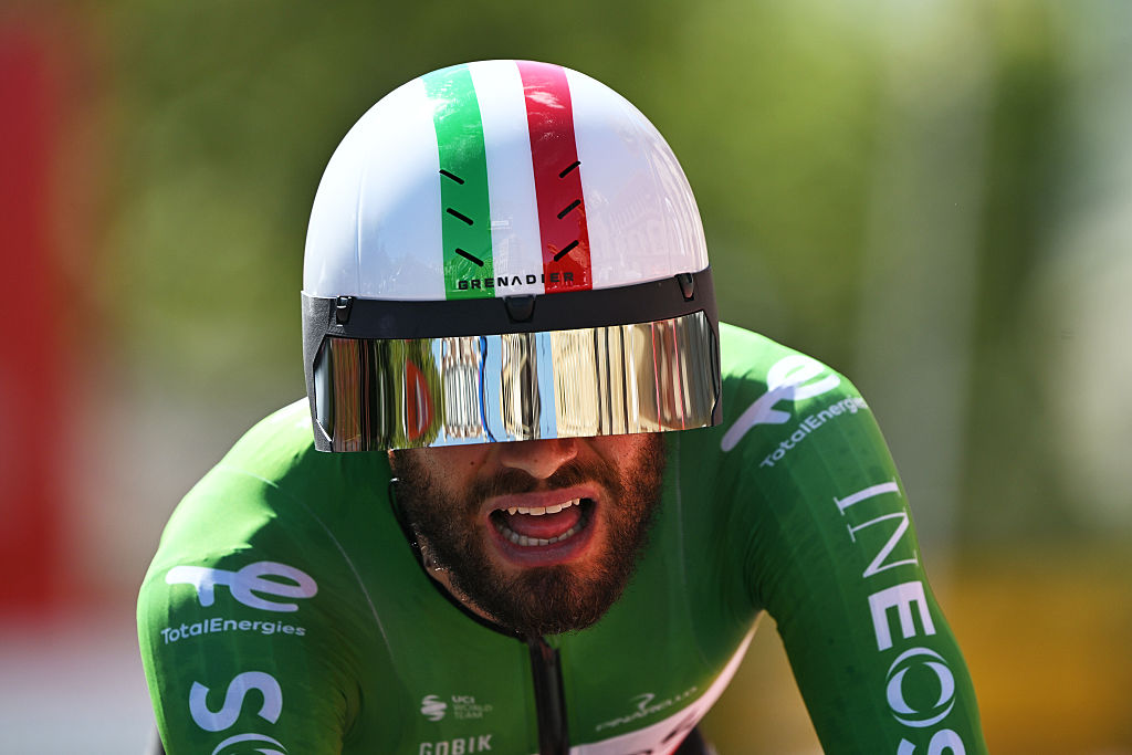 Valladolid, España - 11 de septiembre: Filippo Ganna de Italia y el Equipo Ineos Granadiers cruza la línea de meta durante la Vuelta de La Vuelta - 80ª gira por España 2025, Etapa 18 A 12.2 km de la contrarreloj individual etapa desde Valladolid hasta Valladolid / Stage por razones de seguridad / #uciwt / el 11 de septiembre, 2025 en Valladolid, Spaín. (Foto de Dario Belingheri/Getty Images)