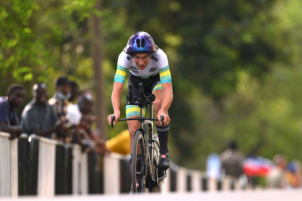 Kigali, Ruanda - 23 de septiembre: Max Goold y Team Australia compiten durante el 98 ° Campeonato Mundial de Ciclismo de UCI Kigali 2025 - Maspali individual de hombres Junior a una carrera de 22.6 km de Kigali a Kigali el 23 de septiembre de 2025 en Kigali, Rwanda. (Foto de David Ramos/Getty Images)