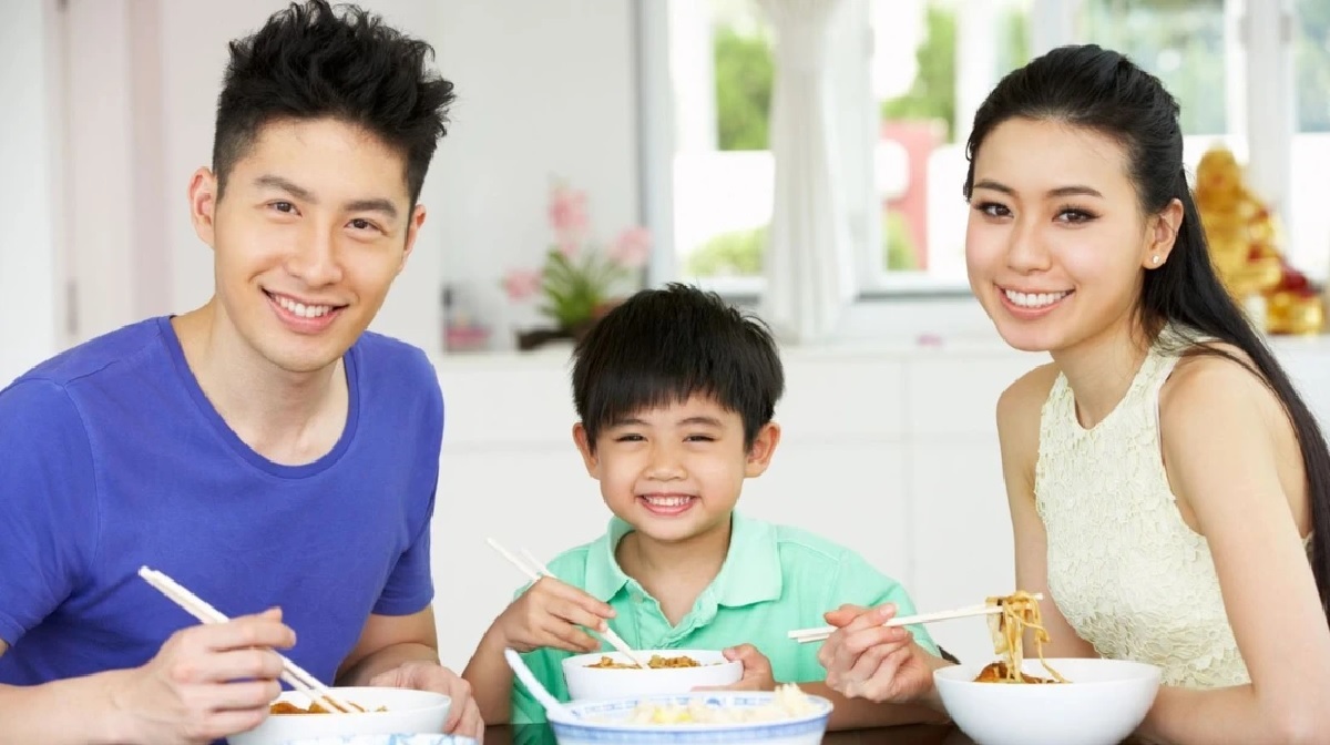 los japoneses comen arroz tres veces al día y siguen delgados