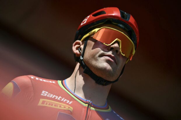 La enfermedad obliga a Mads Pedersen a terminar la temporada sobresaliente temprano y la señorita las últimas dos carreras