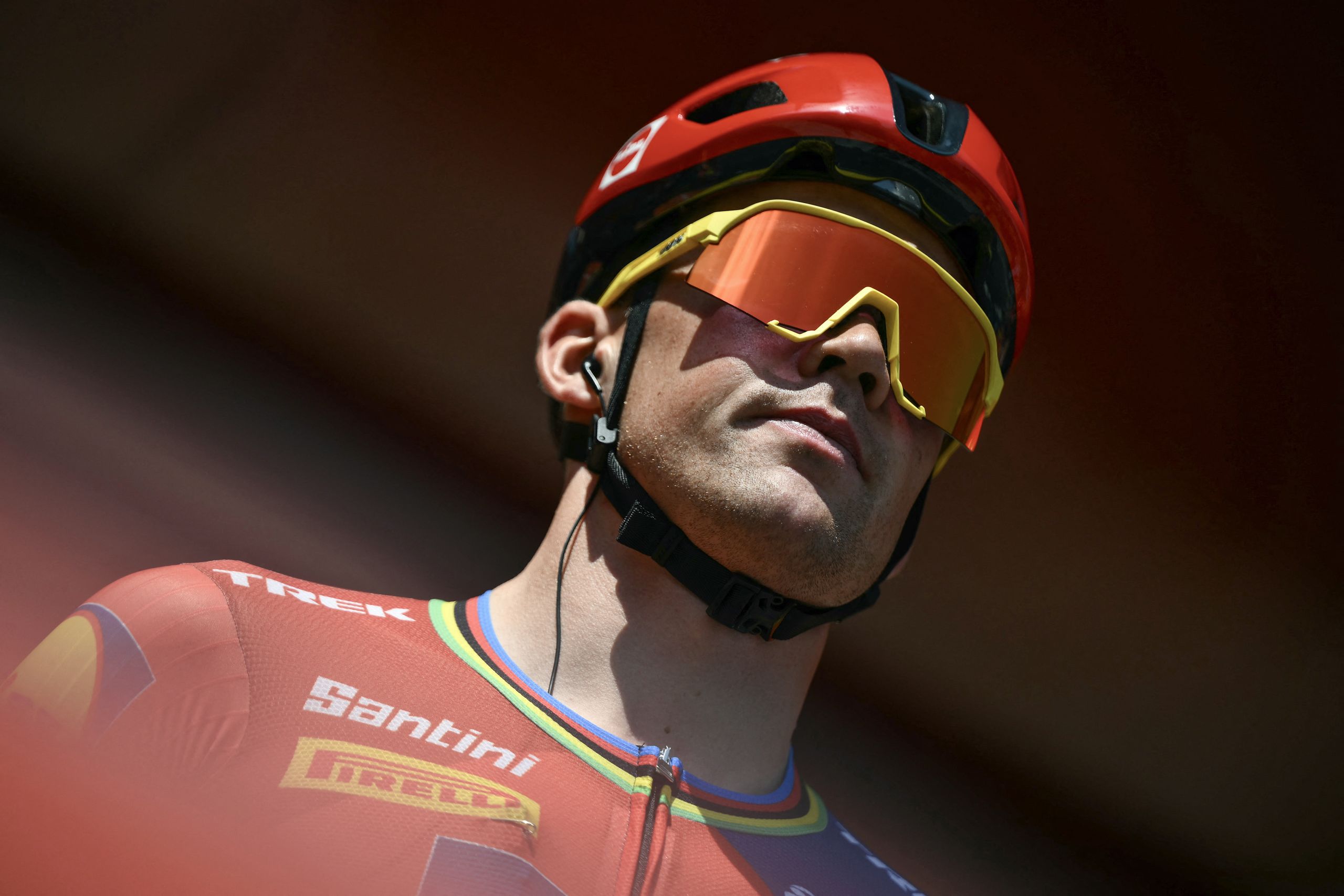 La enfermedad obliga a Mads Pedersen a terminar la temporada sobresaliente temprano y la señorita las últimas dos carreras