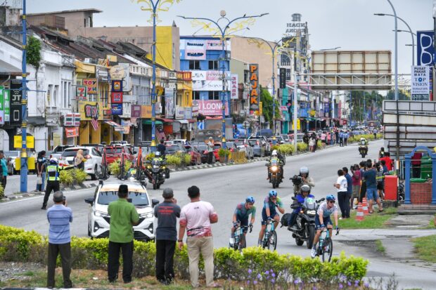 Pensando 'un poco fuera de la caja': desde la dominación hasta la deliberación mientras XDS-Astana aborda los giros de la trama desagradables en Le Tour de Langkawi