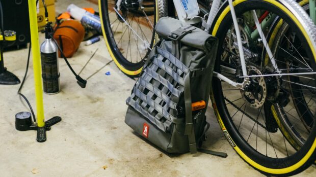 Viajo al trabajo en bicicleta todo el año. Estos son mis mejores consejos para que sea realmente agradable durante los sombríos meses que se avecinan.