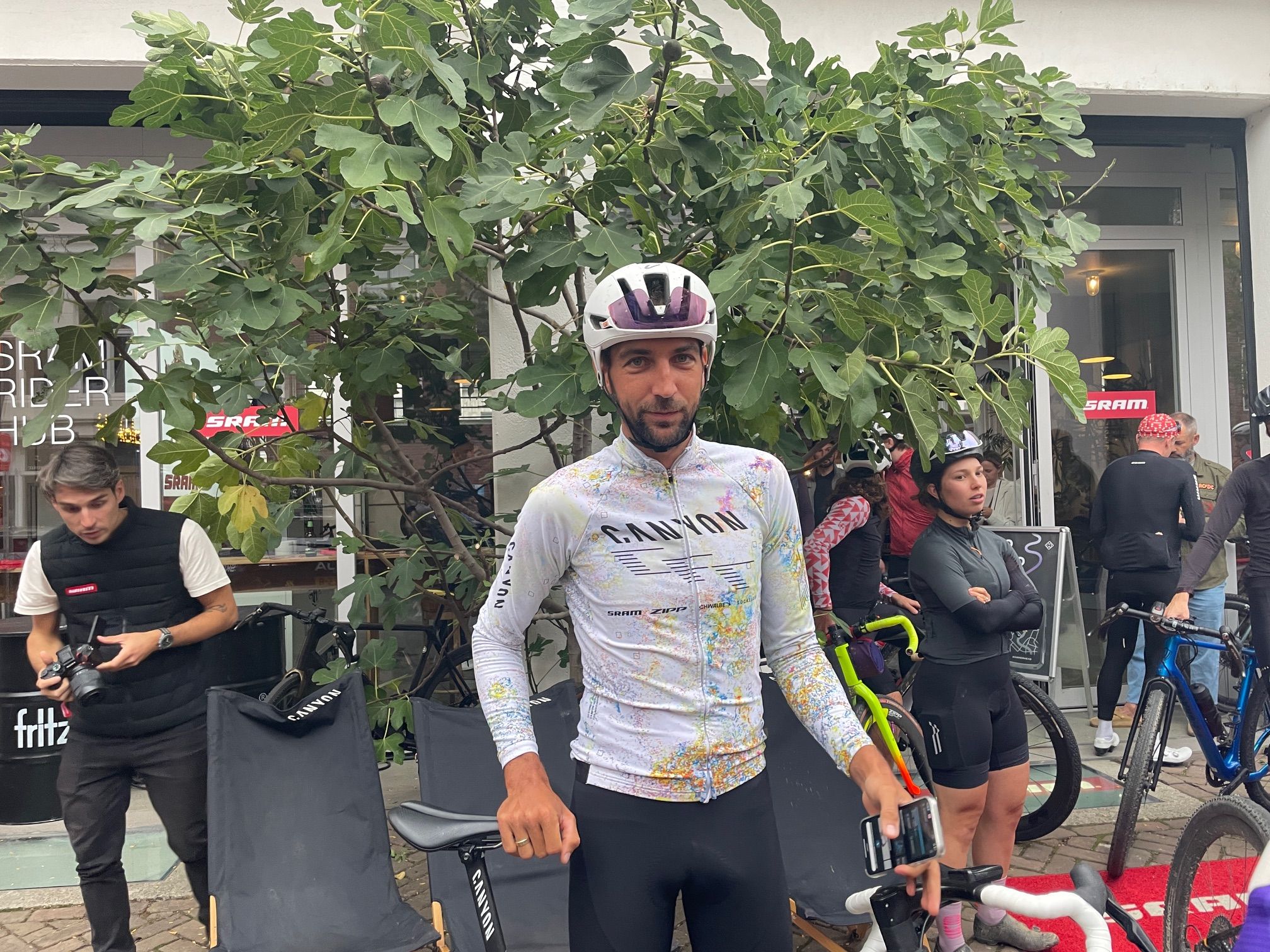 'Para competir al más alto nivel del año, deberían venir aquí': el ciclista holandés Jasper Ockeloen decepcionado por la ausencia de los mejores corredores estadounidenses en el Campeonato Mundial de Gravel UCI