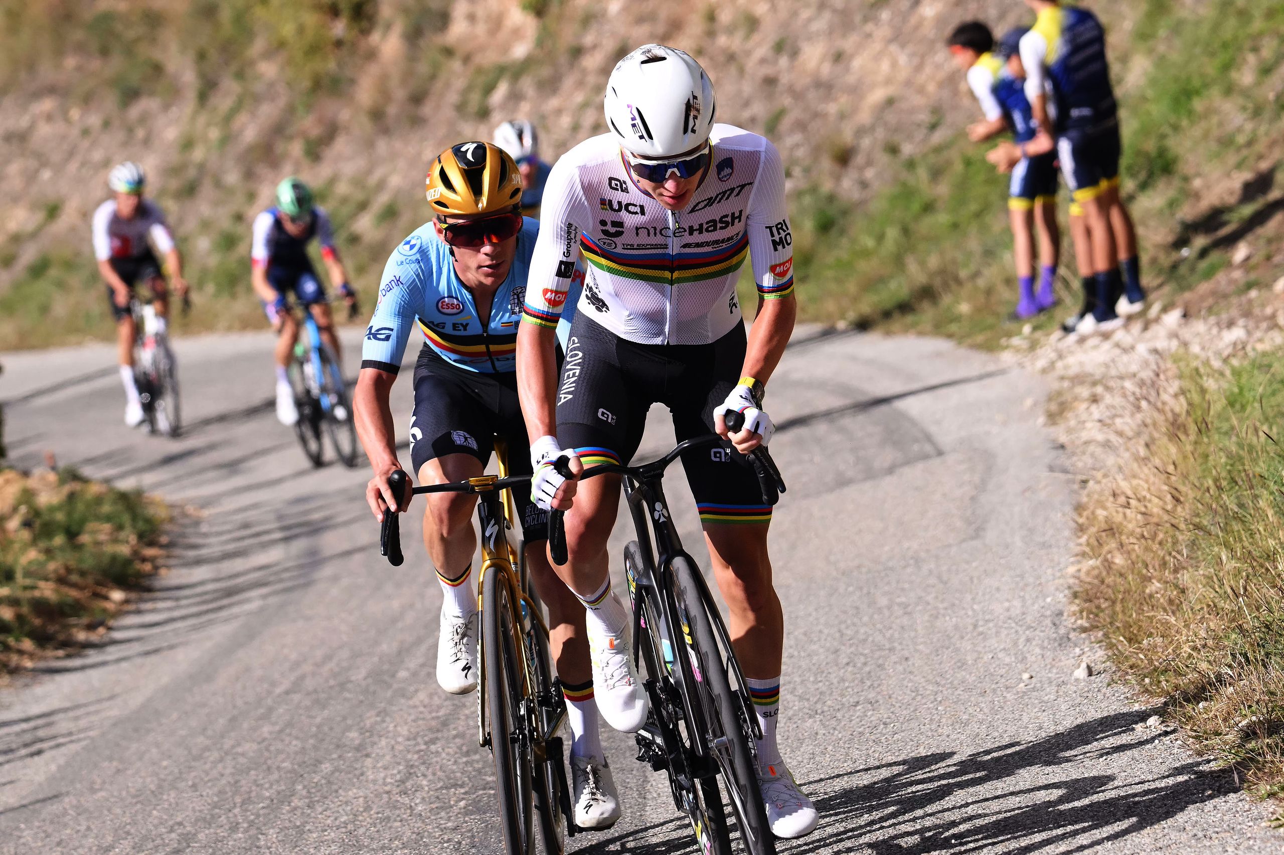 "En carreras de un día, puede igualar a Pogačar": Red Bull-Bora-Hansgrohe planea con confianza cómo ayudar a Remco Evenepoel a reducir la diferencia con el campeón esloveno