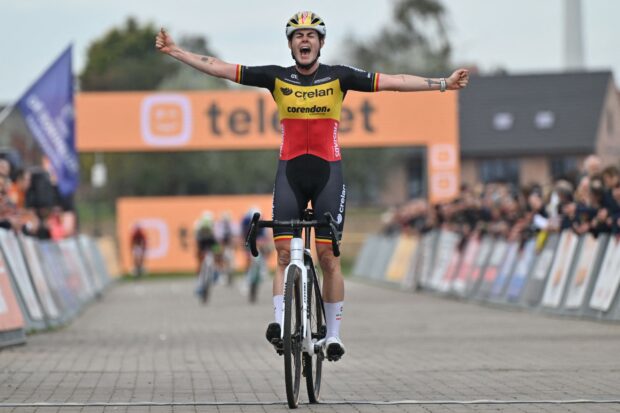 "No tenemos mucho que protegernos": la colisión de entrenamiento con un automovilista dictamina que la campeona belga de ciclocross Marion Norbert Riberolle queda fuera de tres carreras