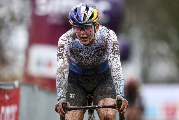 Britain's Zoe Backstedt competes during the women's elite race at the World Cup cyclocross cycling event stage 9 (out of 12) of the UCI World Cup cyclocross competition, in Dendermonde, on January 5, 2025. (Photo by DAVID PINTENS / Belga / AFP) / Belgium OUT