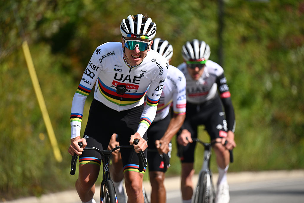 CIUDAD DE QUEBEC, QUEBEC - 10 DE SEPTIEMBRE: Tadej Pogacar de Eslovenia y UAE Team Emirates - XRG durante el entrenamiento previo al 14º Gran Premio Ciclista de Quebec &amp; Montreal 2025 / #UCIWT / el 10 de septiembre de 2025 en la ciudad de Quebec, Quebec. (Foto de Szymon Gruchalski/Getty Images)