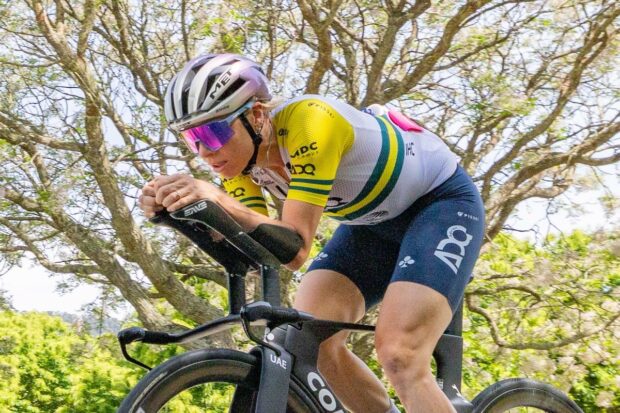 Brodie Chapman (UAE Team ADQ) gets her hands back on her time trial back ahead of the Tour of Bright 2025