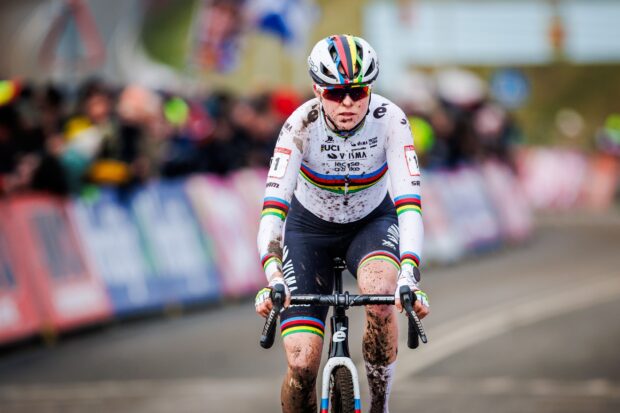 'Faltan la motivación y el disfrute que he tenido en el ciclismo durante años': la campeona mundial de ciclocross Fem van Empel deja Visma-Lease a Bike y pone su carrera en suspenso