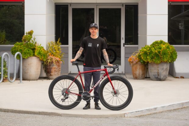 La superestrella del gravel Keegan Swenson ficha por Specialized Off-Road y lleva al equipo al estatus de superequipo