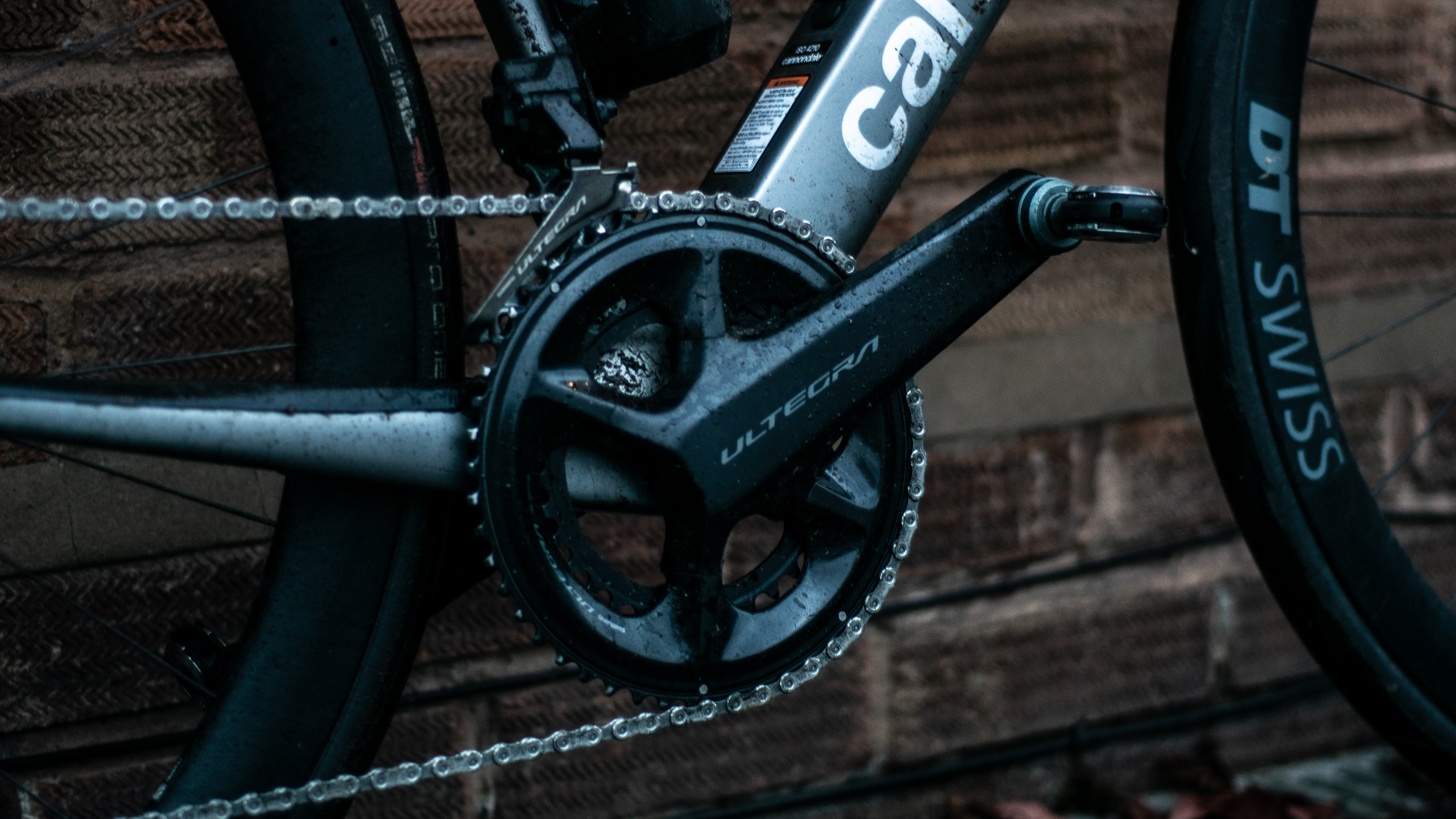 Una bicicleta de invierno Cannondale Synapse 