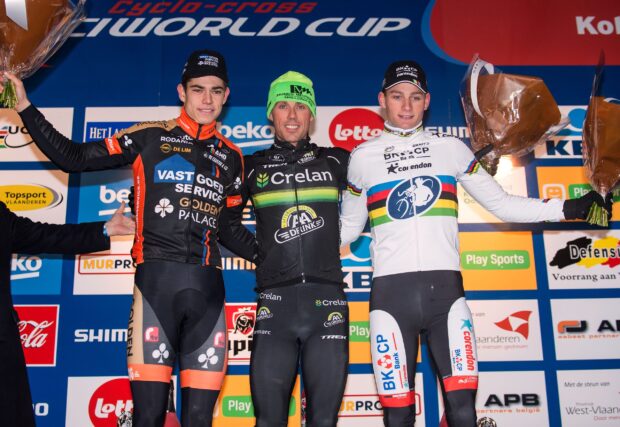 "Es simple, es el mejor ciclista de ciclocross de todos los tiempos": Sven Nys elogia a Mathieu van der Poel mientras iguala el récord de una década con la victoria número 50 en la Copa del Mundo.