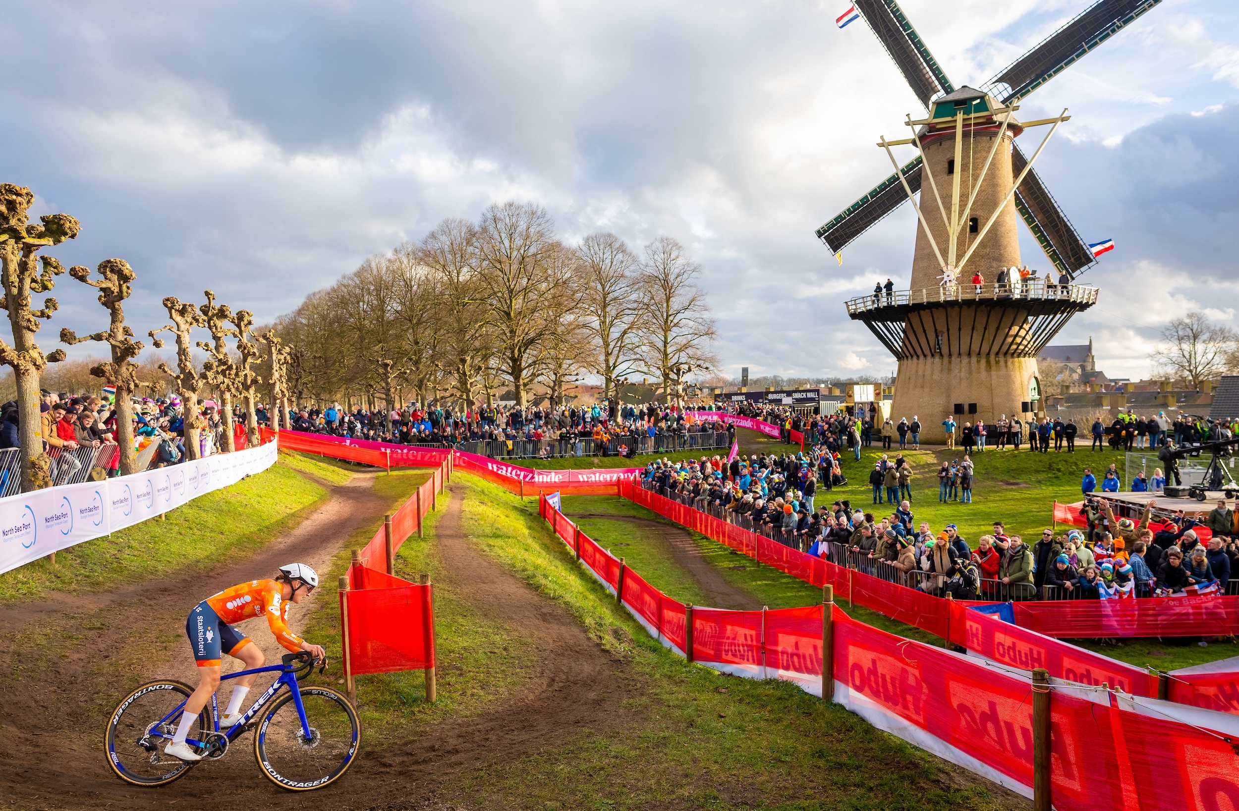 Crédito: Foto obligatoria de ANP/Shutterstock (16497673aj)HULST - Lucinda Brand en acción durante el Campeonato Mundial de Ciclocross. Esta es la décima vez que Holanda acoge el campeonato. IRIS VAN DEN BROEK /Campeonato del Mundo de Ciclocross (F) en Hulst - 31 Ene 2026