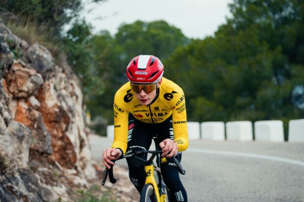 "Es mejor recuperarse por completo primero": Jonas Vingegaard, descartado para el debut de la temporada previsto y el enfrentamiento con Evenepoel en el UAE Tour debido a una reciente caída y enfermedad
