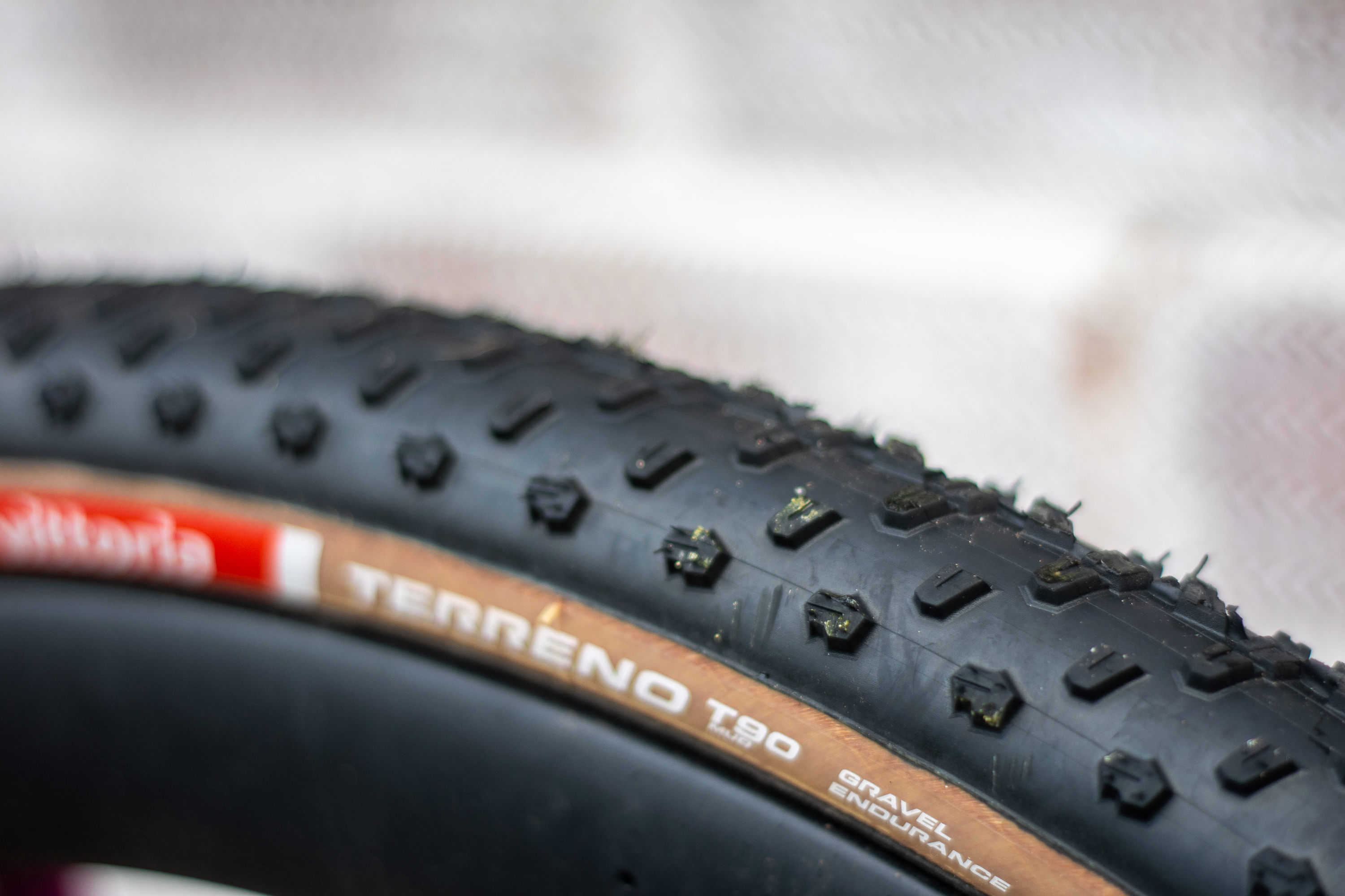 Un neumático de grava Vittoria Terreno T90