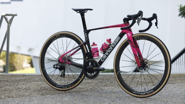'Un refinamiento desde cero': Cannondale lanza el SuperSix Evo de quinta generación