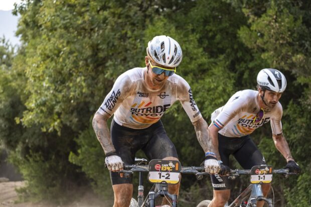 'He estado curando algunas lesiones diferentes después de que la puerta de un auto me fumara' - El campeón de Unbound Gravel y Leadville, Keegan Swenson, 'destripado para perderse Cape Epic' debido a una fractura de pelvis