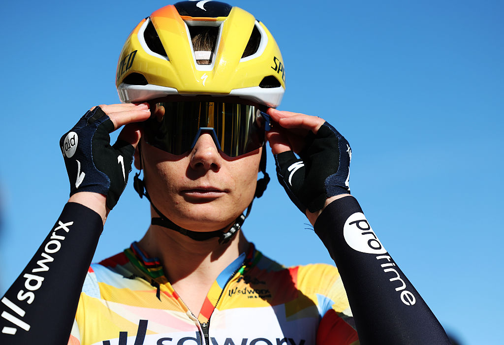 DEINZE, BÉLGICA - 18 DE MARZO: Lotte Kopecky de Bélgica y el equipo SD Worx - Protime antes de la séptima Danilith Nokere Koerse 2026 - Elite femenina una carrera de un día de 133,3 km desde Deinze a Nokere / #UCIWWT / el 18 de marzo de 2026 en Deinze, Bélgica. (Foto de Rhode Van Elsen/Getty Images)