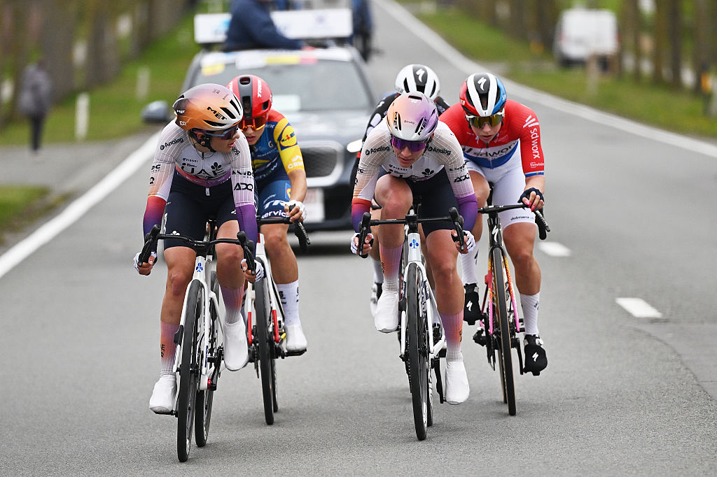 2026 En Flanders Fields: la fuga líder en acción