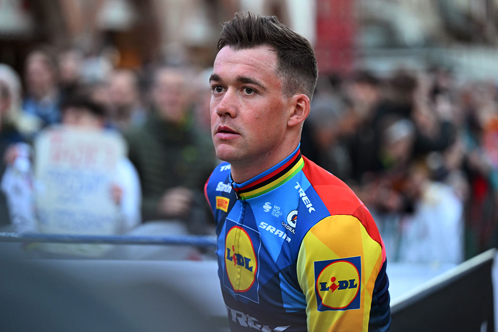 PAVIA, ITALIA - 20 DE MARZO: Mads Pedersen de Dinamarca y el equipo Lidl - Trek durante la presentación del equipo antes de la 117ª Milano-Sanremo 2026 / #UCIWT / el 20 de marzo de 2026 en Pavía, Italia. (Foto de Dario Belingheri/Getty Images)