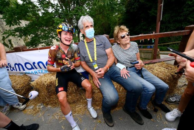 PROVINS, FRANCE - JULY 25: Marianne Vos of Netherlands and Jumbo Visma Women Team celebrates winning with her parents Henk and Connie Vos during the 1st Tour de France Femmes 2022, Stage 2 a 136,4km stage from Meaux to Provins / #TDFF / #UCIWWT / on July 25, 2022 in Provins, France. (Photo by Tim de Waele/Getty Images)