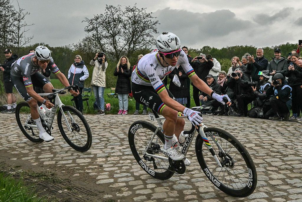 2025 Paris-Roubaix: Tadej Pogačar leads Mathieu van der Poel over the cobbles