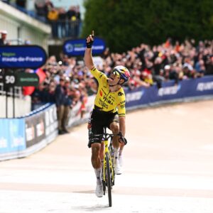 'No somos supersticiosos, pero creemos que nuestro Michael viajó junto a Wout': los padres de Goolaerts conmovidos por el homenaje de Van Aert a su compañero de equipo que murió durante la París-Roubaix 2018