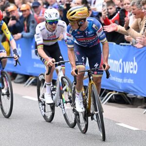 2025 Amstel Gold Race: Remco Evenepoel ahead of Tadej Pogačar and winner Mattias Skjelmose in the sprint for victory