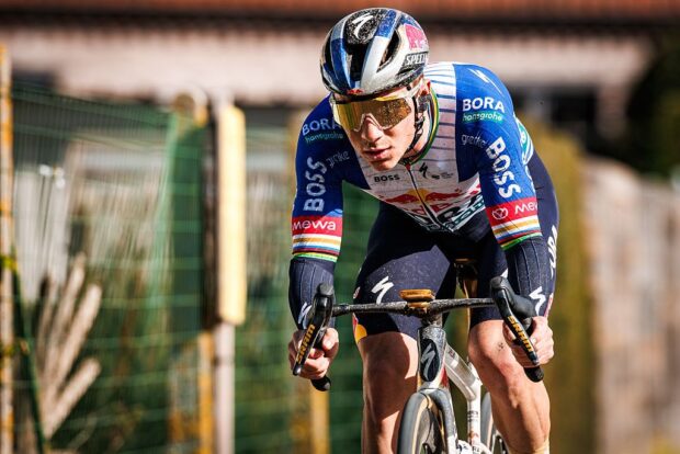 Remco Evenepoel racing