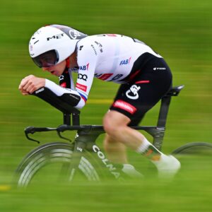 Tadej Pogačar monta un nuevo prototipo de bicicleta de contrarreloj Colnago 'significativamente más ligera' en el prólogo del Tour de Romandía