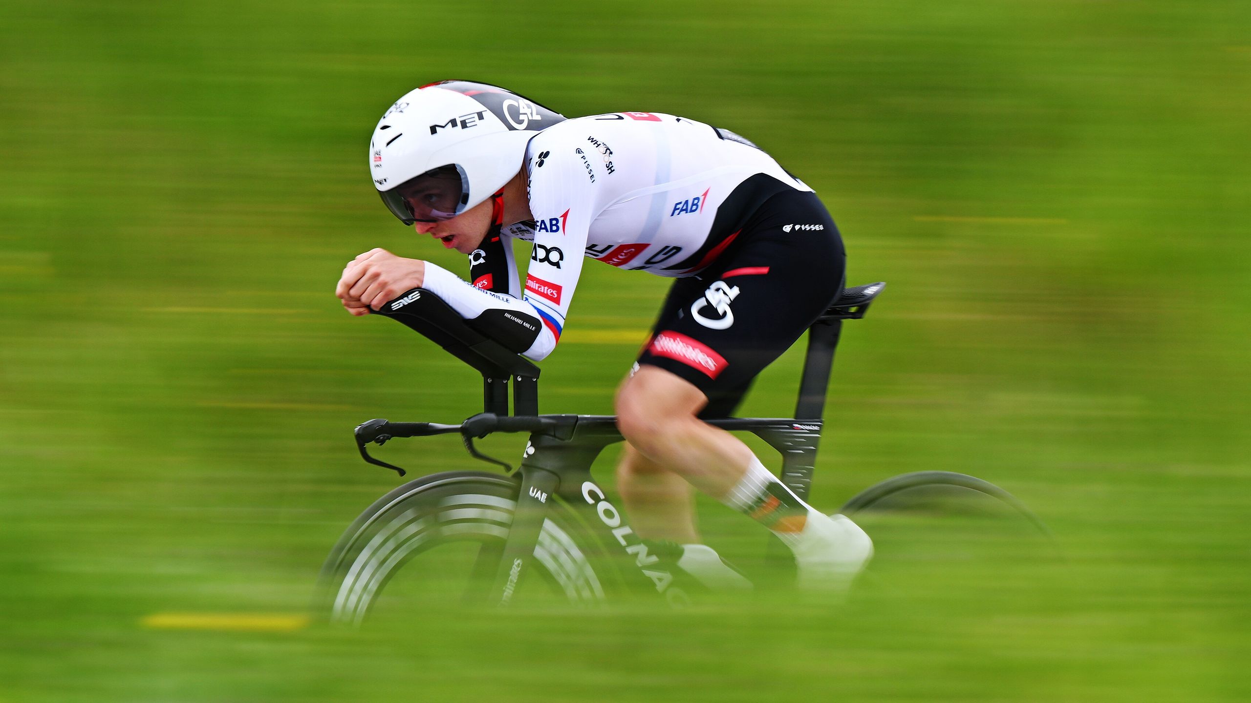 Tadej Pogačar monta un nuevo prototipo de bicicleta de contrarreloj Colnago 'significativamente más ligera' en el prólogo del Tour de Romandía