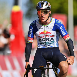 Después de todo, Remco Evenepoel opta por no competir en La Flèche Wallonne y se centra plenamente en el próximo enfrentamiento con Tadej Pogačar.