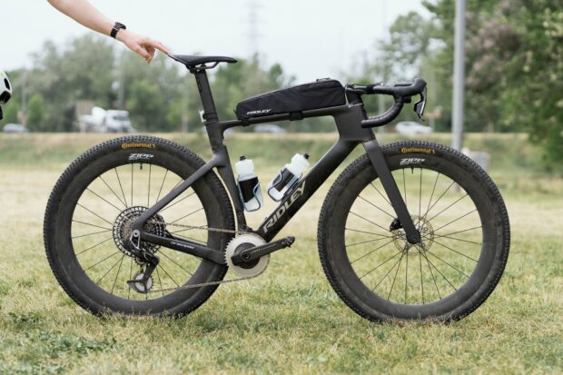 El monstruo inédito del gravel Ridley en The Traka lleva el gravel aerodinámico al límite